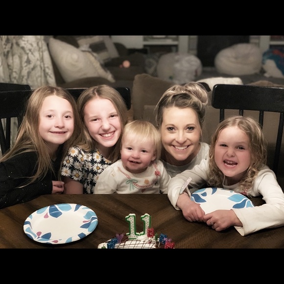 Meet your Posher, Courtney โค๏ธ - Picture 10 of 13